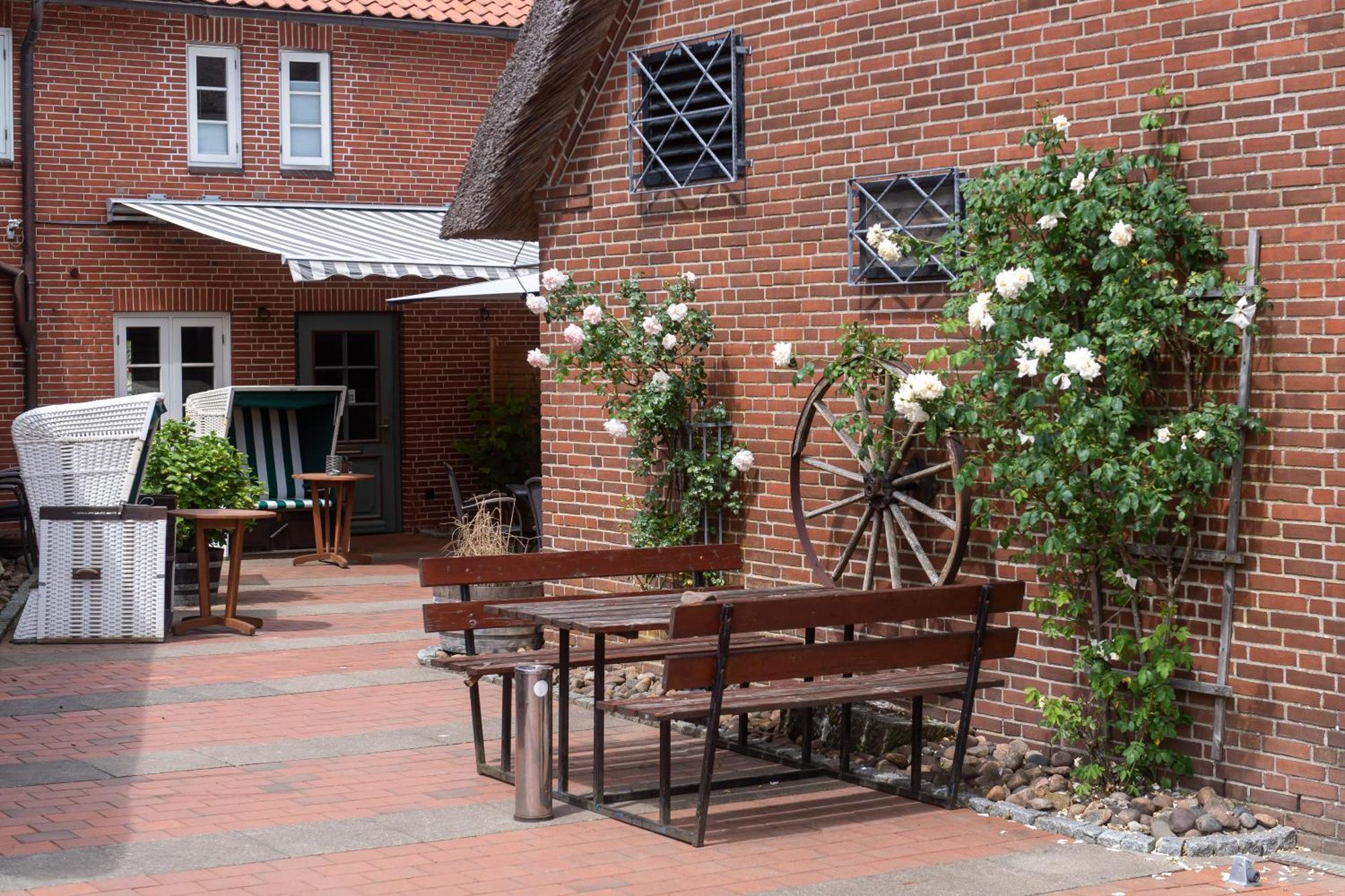 Tetens Gasthof Süderlügum 外观 照片