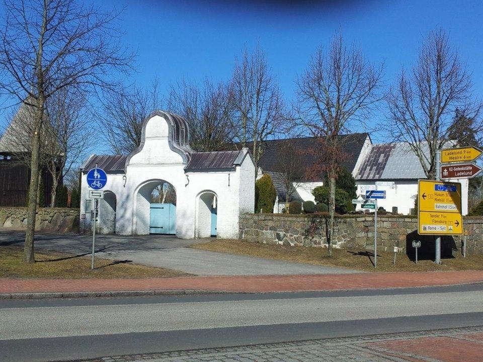 Tetens Gasthof Süderlügum 外观 照片